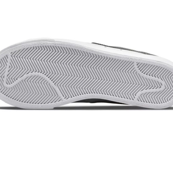 Brand new Nike blazers - Picture 3 of 7